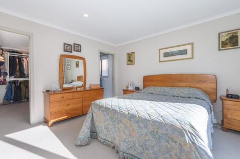Photo of property in 205 Welcome Bay Road, Welcome Bay, Tauranga, 3112