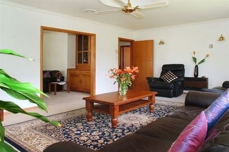 Photo of property in 11 Tui Terrace, Tawa, Wellington, 5028
