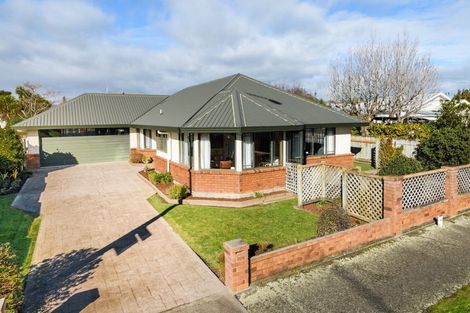 Photo of property in 206 Park Road, Hokowhitu, Palmerston North, 4410