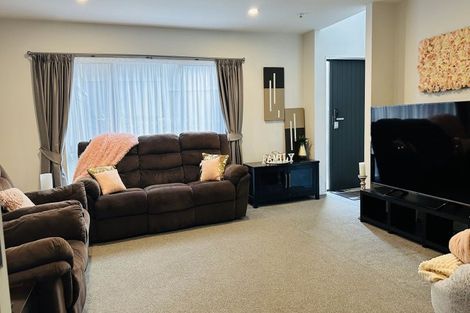 Photo of property in 10 Sophie Lane, Henderson, Auckland, 0612