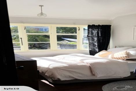 Photo of property in 65 Old Lake Road, Narrow Neck, Auckland, 0624