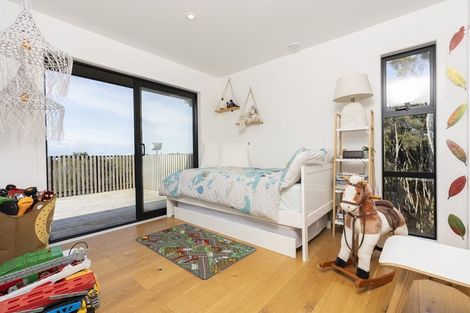 Photo of property in 21 Ngapuke Lane, Parua Bay, Onerahi, 0192