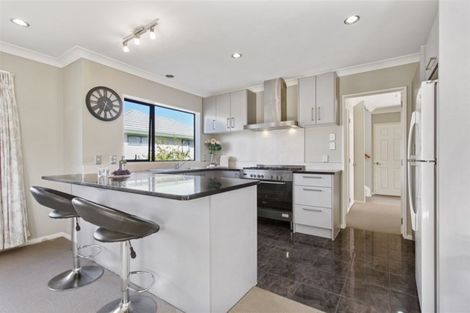 Photo of property in 48 Priestley Drive, Bucklands Beach, Auckland, 2014