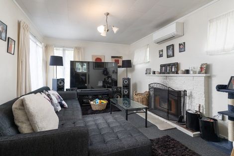 Photo of property in 27 Woodward Street East, Featherston, 5710