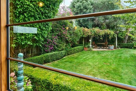 Photo of property in 14 Marina Grove, Hutt Central, Lower Hutt, 5010