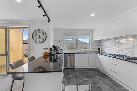 Photo of property in 22 Murray Ward Drive, Te Kauwhata, 3710