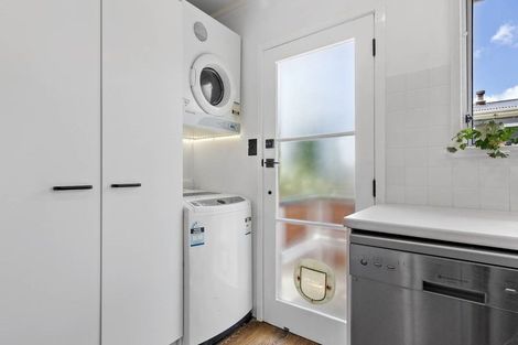 Photo of property in 3/27a Miro Street, New Lynn, Auckland, 0600