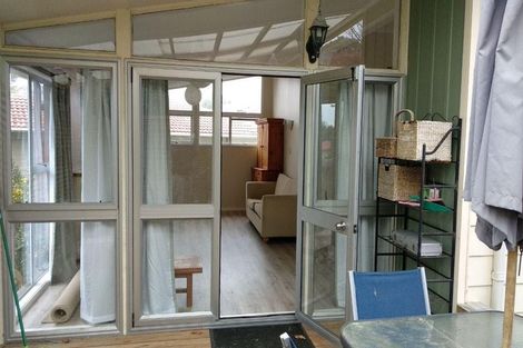 Photo of property in 27 Cheval Drive, Totara Vale, Auckland, 0629