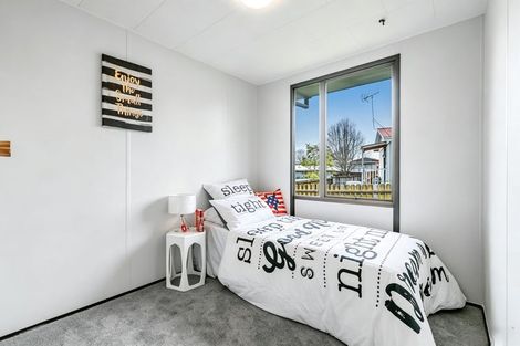 Photo of property in 2/26 Nearco Street, Randwick Park, Auckland, 2105