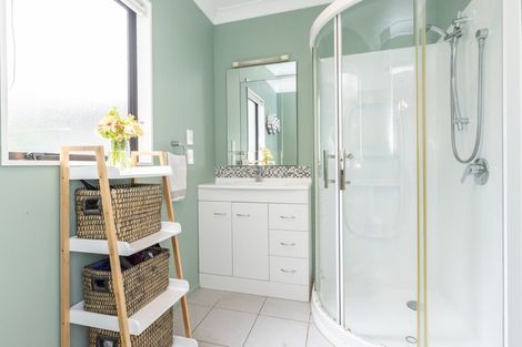 Photo of property in 10 Meeanee Quay, Westshore, Napier, 4110