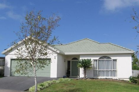 Photo of property in 22 Te Hoe Grove, Pinehill, Auckland, 0632