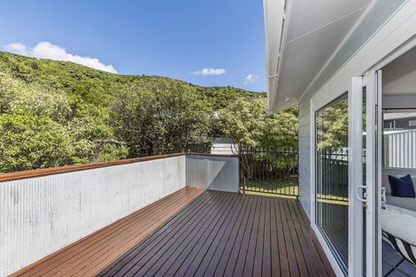 Photo of property in 92 Hazlewood Avenue, Karori, Wellington, 6012