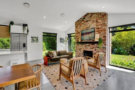 Photo of property in 68 Parrs Road, Hurworth, New Plymouth, 4371