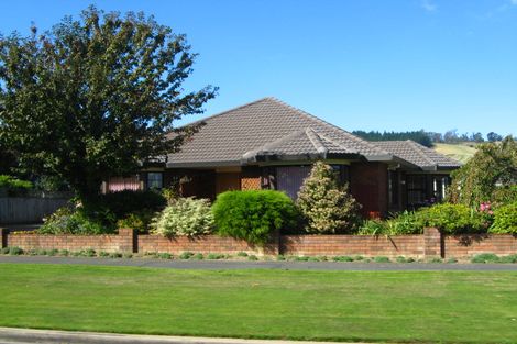 Photo of property in 154 Hagart-alexander Drive, Mosgiel, 9024