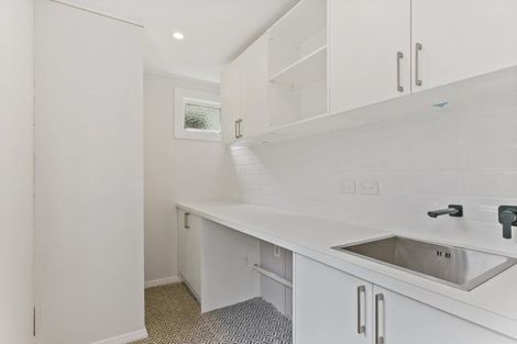 Photo of property in 136 Parkvale Road, Karori, Wellington, 6012