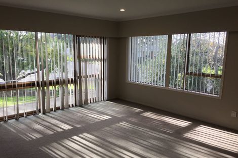 Photo of property in 1/149 Gossamer Drive, Pakuranga Heights, Auckland, 2010