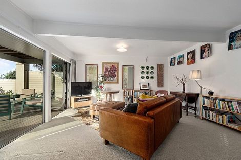 Photo of property in 1/7 Whitby Crescent, Mairangi Bay, Auckland, 0630