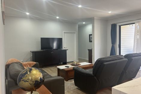 Photo of property in 203 Kyle Road, Greenhithe, Auckland, 0632