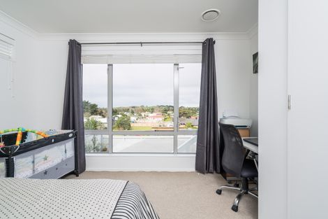 Photo of property in 15 Weka Street, Mangawhai, 0505