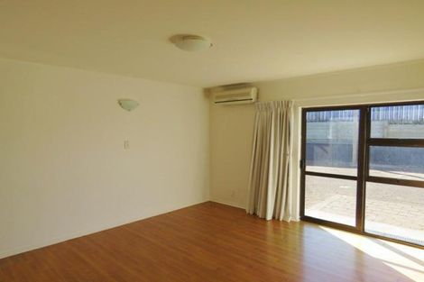 Photo of property in 19 Kellyville Heights, Merrilands, New Plymouth, 4312