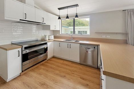 Photo of property in 2 Alaska Court, Awapuni, Palmerston North, 4412