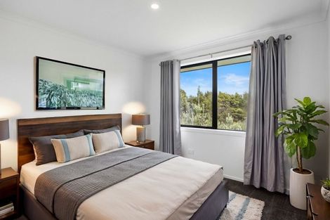 Photo of property in 19 Tahuna Minhinnick Drive, Glenbrook, Waiuku, 2681