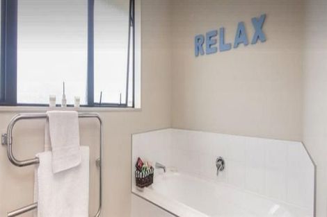 Photo of property in 4 Dryden Court, Kelvin Grove, Palmerston North, 4414