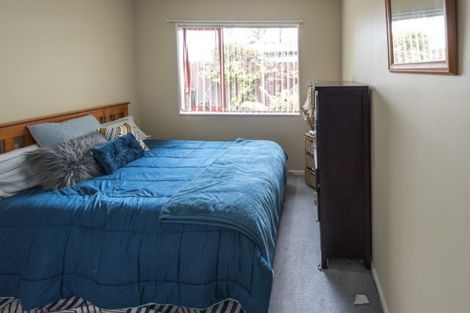 Photo of property in 27 Glenross Drive, Wattle Downs, Auckland, 2103