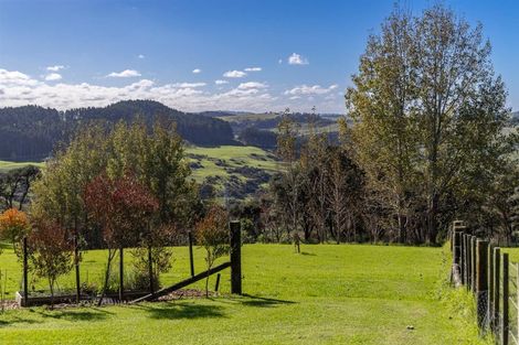 Photo of property in 1410 Old North Road, Helensville, 0875