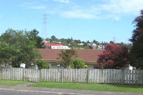 Photo of property in 12 Cedar Heights Avenue, Massey, Auckland, 0614