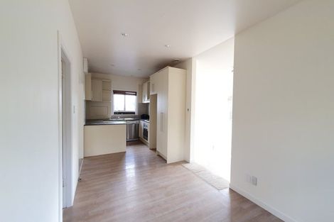 Photo of property in 1 Saltaire Street, Avondale, Auckland, 1026