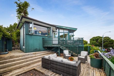 Photo of property in 2 Flagstaff Terrace, Devonport, Auckland, 0624