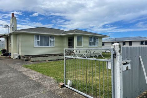 Photo of property in 25 Grey Street, Normanby, Hawera, 4614