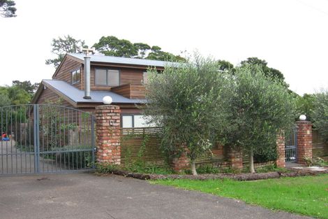 Photo of property in 4 Traffic Road, Greenhithe, Auckland, 0632