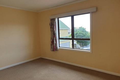 Photo of property in 16 Lewis Street, Blockhouse Bay, Auckland, 0600
