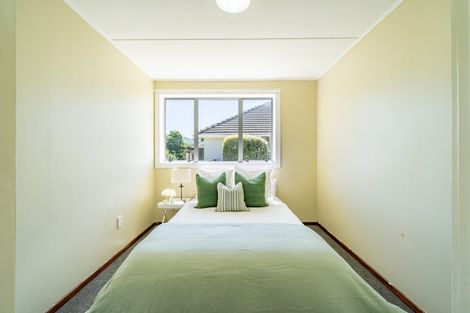 Photo of property in 6 Mexted Crescent, Ranui, Porirua, 5024