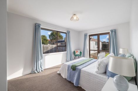 Photo of property in 218 Beach Road, North New Brighton, Christchurch, 8083