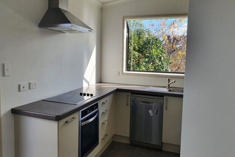 Photo of property in 27 Pahi Place, West Harbour, Auckland, 0618