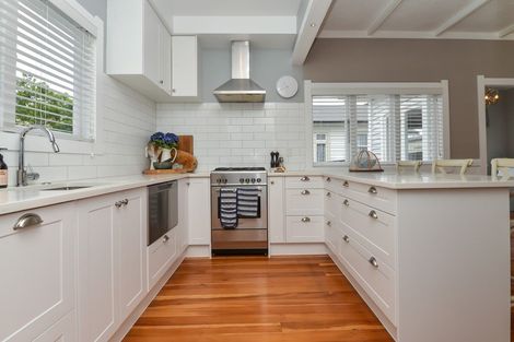 Photo of property in 35 Hinau Street, Maeroa, Hamilton, 3200