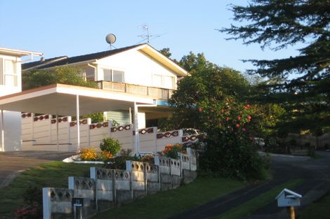 Photo of property in 23 Hamilton Place, Glenfield, Auckland, 0629