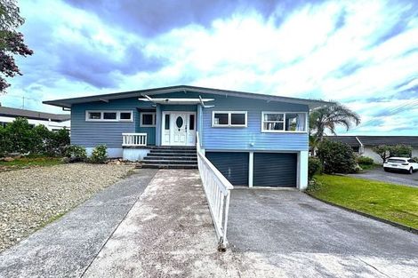 Photo of property in 20 Tawhana Crescent, Red Beach, 0932