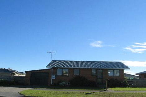 Photo of property in 21 Health Camp Road, Otaki Beach, Otaki, 5512