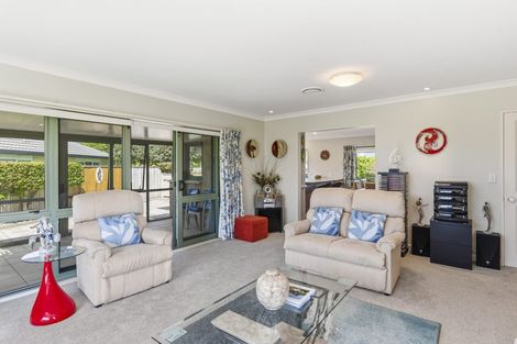 Photo of property in 100 Milne Drive, Paraparaumu, 5032