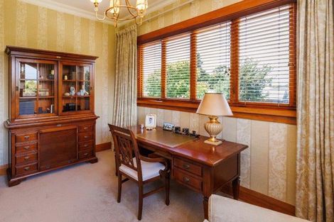 Photo of property in 4 Sierra Court, Roslyn, Palmerston North, 4414