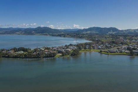 Photo of property in 35 Waione Avenue, Athenree, Waihi Beach, 3177