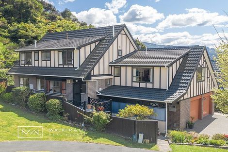Photo of property in 10 Pioneer Grove, Silverstream, Upper Hutt, 5019
