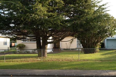 Photo of property in 26 Blake Road, Mangere East, Auckland, 2024