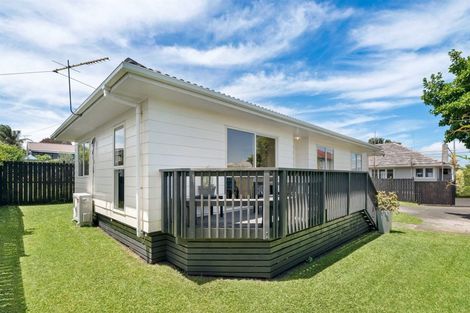 Photo of property in 1/49 Strid Road, Te Atatu South, Auckland, 0610