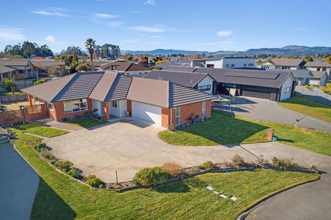 Photo of property in 15 Hamon Place, Pukehangi, Rotorua, 3015