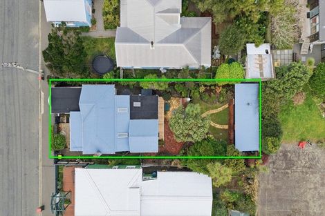 Photo of property in 10 Ferry Street, Seatoun, Wellington, 6022